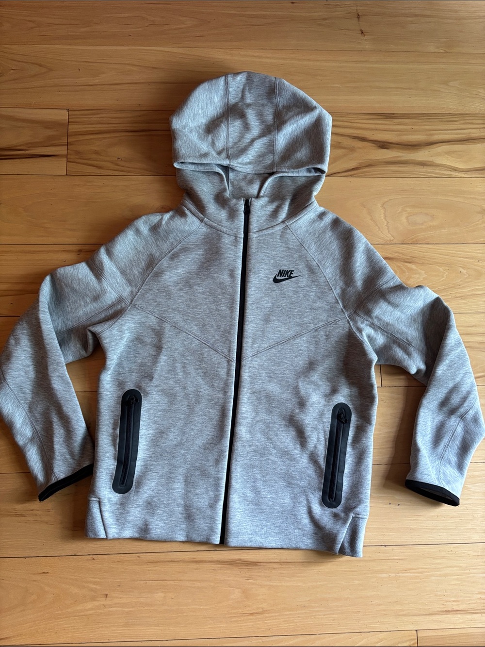 Nike Tech Kids Size XL Light Gray Full-Zip Hoodie